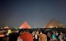 The Gate Hotel Front Pyramids & Sphinx View