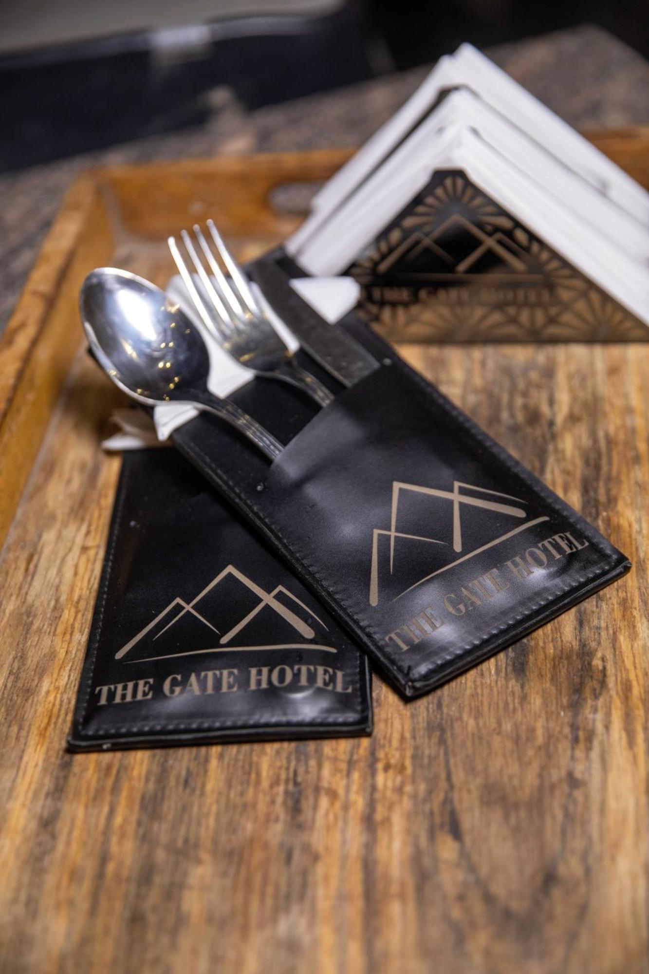The Gate Hotel Front Pyramids & Sphinx View Kafret el-Gabal 外观 照片
